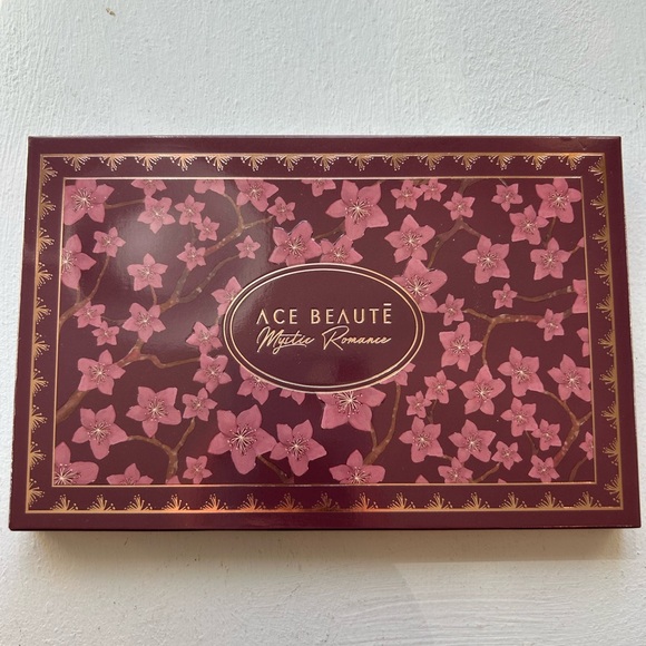 Ace Beaute Mystic Romance Eyeshadow Palette 15 colors NEW IN PACKAGE - Picture 1 of 4